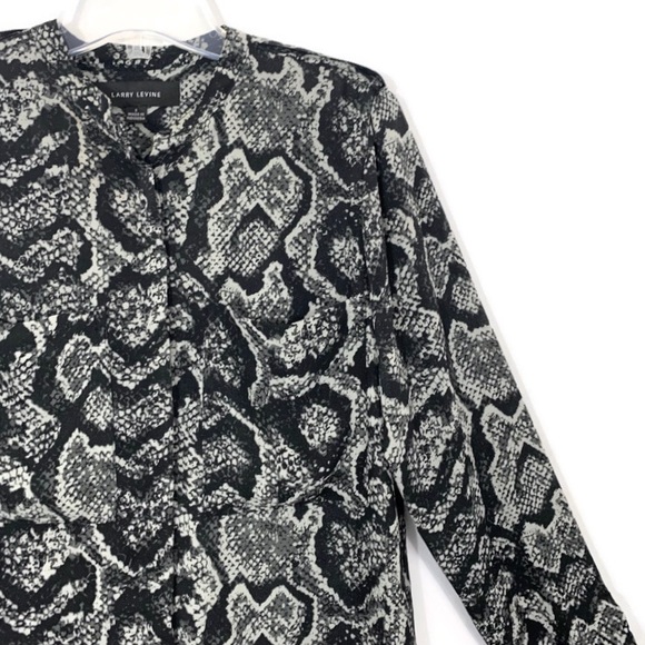 Larry Levine Snake Print Button Front Shirt blouse - Picture 2 of 9